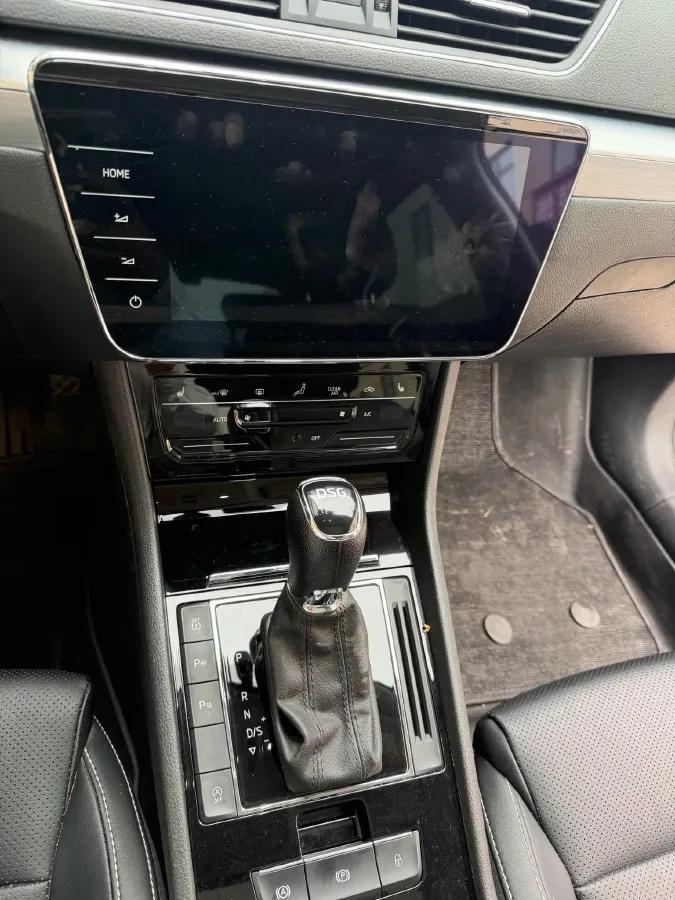 2021 Skoda Superb 1.4T 150HP L4 7DCT,autocango,china used car exporter,china ev exporter,chinese used car exporter,chinese used ev exporter