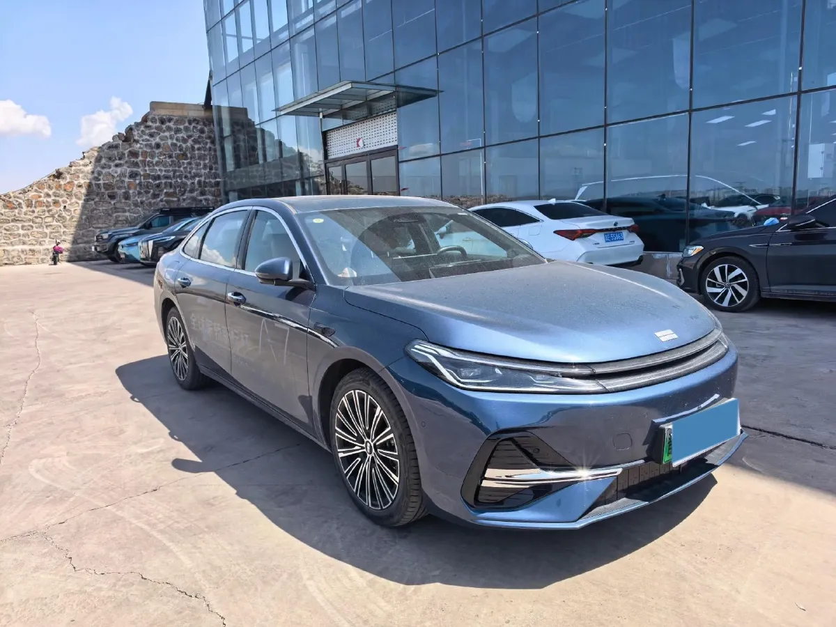 2025 Geely Galaxy A7 1.5L 112HP L4 1DHT PHEV,autocango,china used car exporter,china ev exporter,chinese used car exporter,chinese used ev exporter
