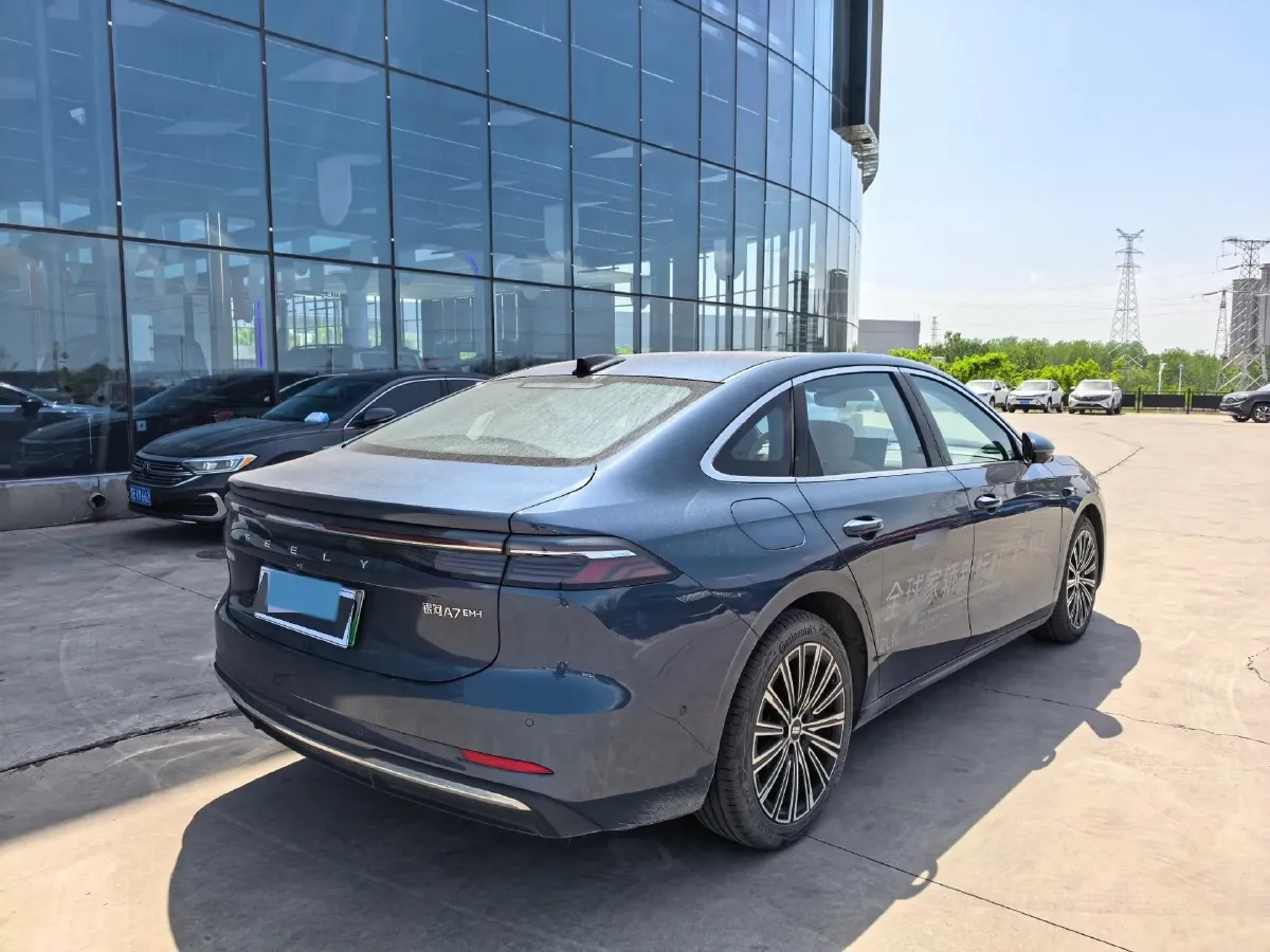 2025 Geely Galaxy A7 1.5L 112HP L4 1DHT PHEV,autocango,china used car exporter,china ev exporter,chinese used car exporter,chinese used ev exporter