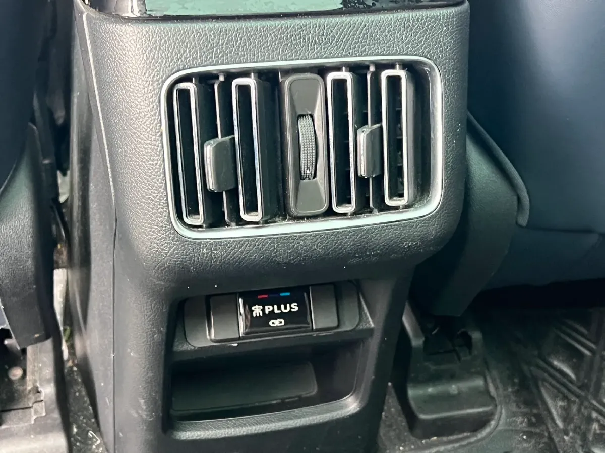 2022 Hyundai Tucson 2.0L 150HP L4 6AT Hybrid,autocango,china used car exporter,china ev exporter,chinese used car exporter,chinese used ev exporter