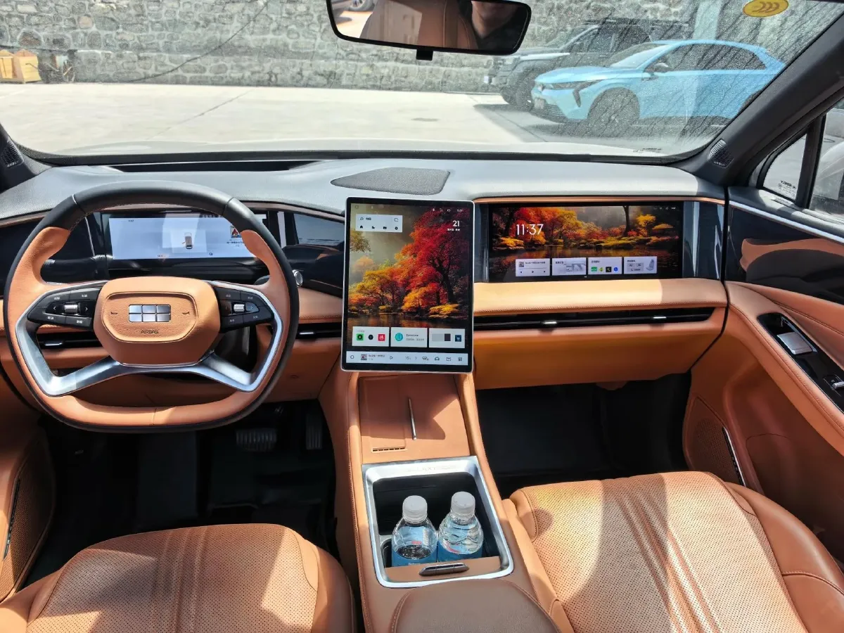 2025 Geely Galaxy L7 1.5L 112HP L4 1DHT PHEV 18.4KWH,autocango,china used car exporter,china ev exporter,chinese used car exporter,chinese used ev exporter