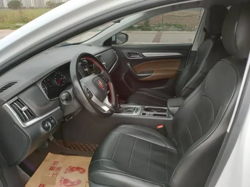 2019 Roewe i6 1.6L 125HP L4 CVT,autocango,china used car exporter,china ev exporter,chinese used car exporter,chinese used ev exporter