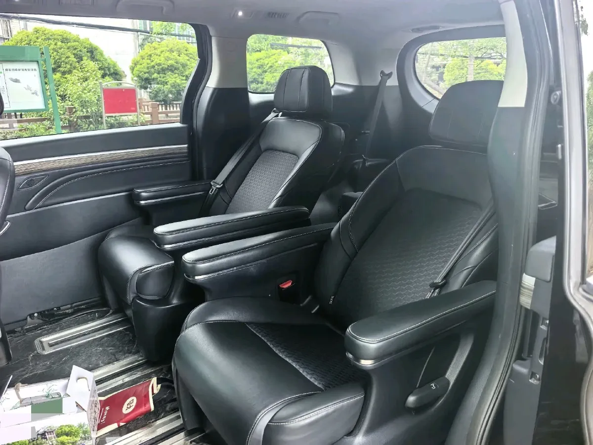 2023 GAC Trumpchi M8 2.0T 252HP L4 8AT,autocango,china used car exporter,china ev exporter,chinese used car exporter,chinese used ev exporter