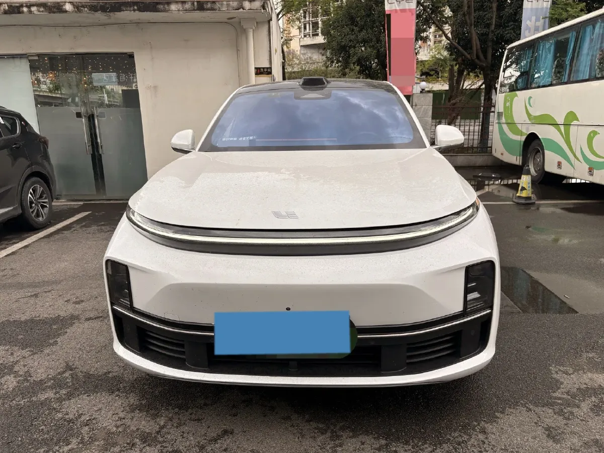 2023 Li L7 Range Extended 154HP REEV 40.9KWH,autocango,china used car exporter,china ev exporter,chinese used car exporter,chinese used ev exporter