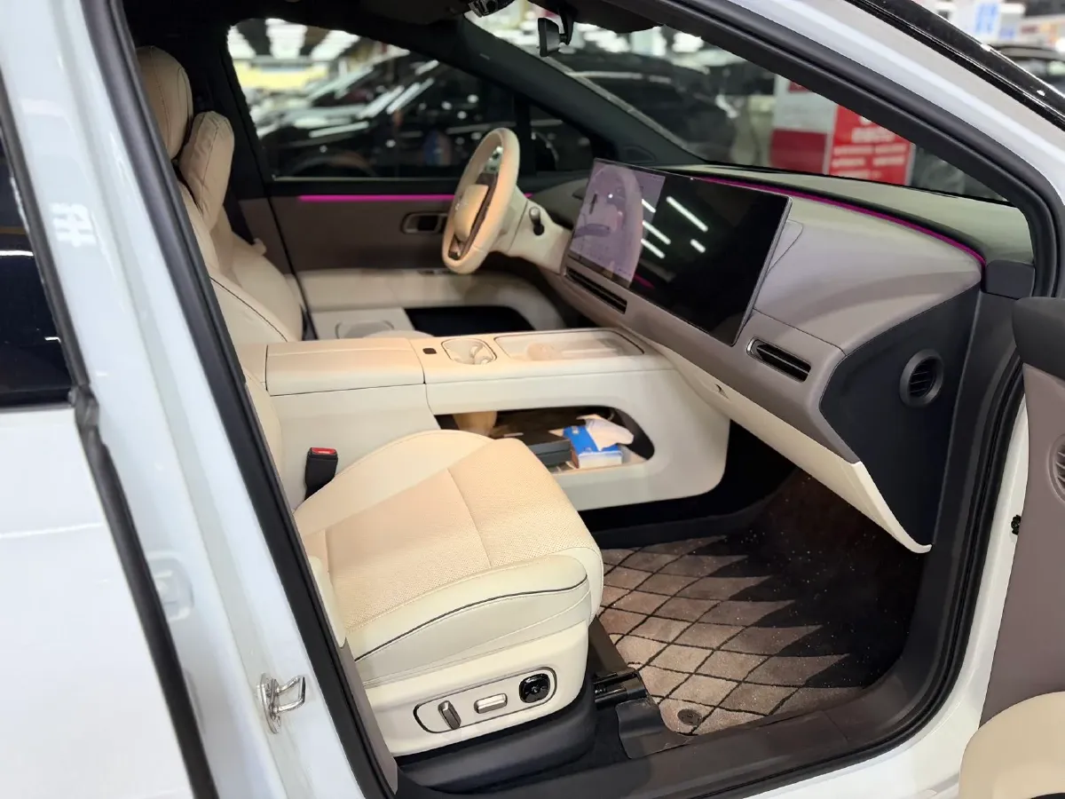 2025 Li i6 BEV,autocango,china used car exporter,china ev exporter,chinese used car exporter,chinese used ev exporter