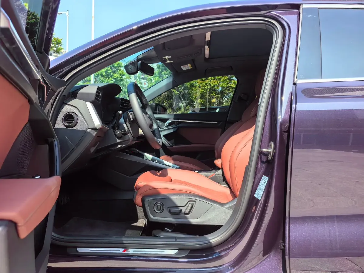 2025 Audi A3 1.5T 160HP L4 7DCT,autocango,china used car exporter,china ev exporter,chinese used car exporter,chinese used ev exporter