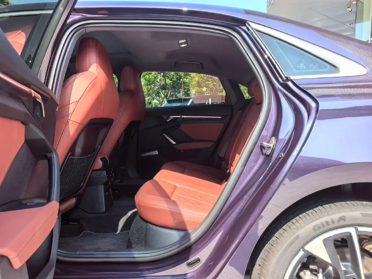 2025 Audi A3 1.5T 160HP L4 7DCT,autocango,china used car exporter,china ev exporter,chinese used car exporter,chinese used ev exporter