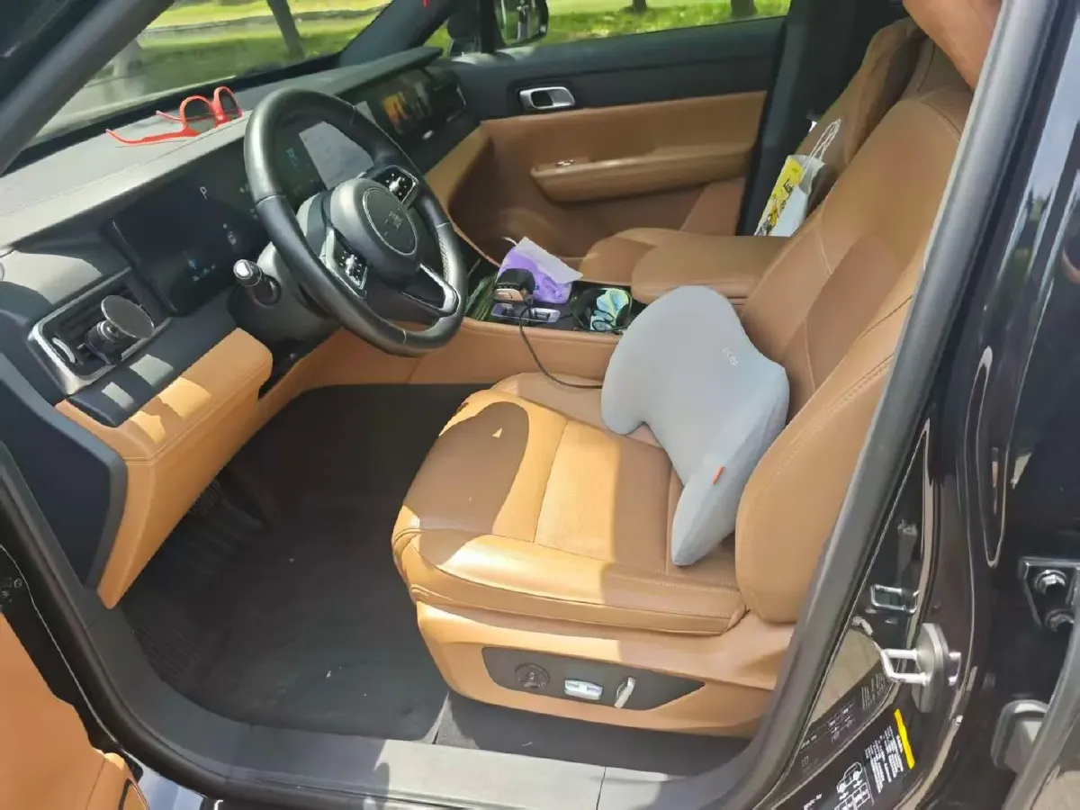 2021 Li ONE Range Extended 131HP REEV 40.5KWH,autocango,china used car exporter,china ev exporter,chinese used car exporter,chinese used ev exporter