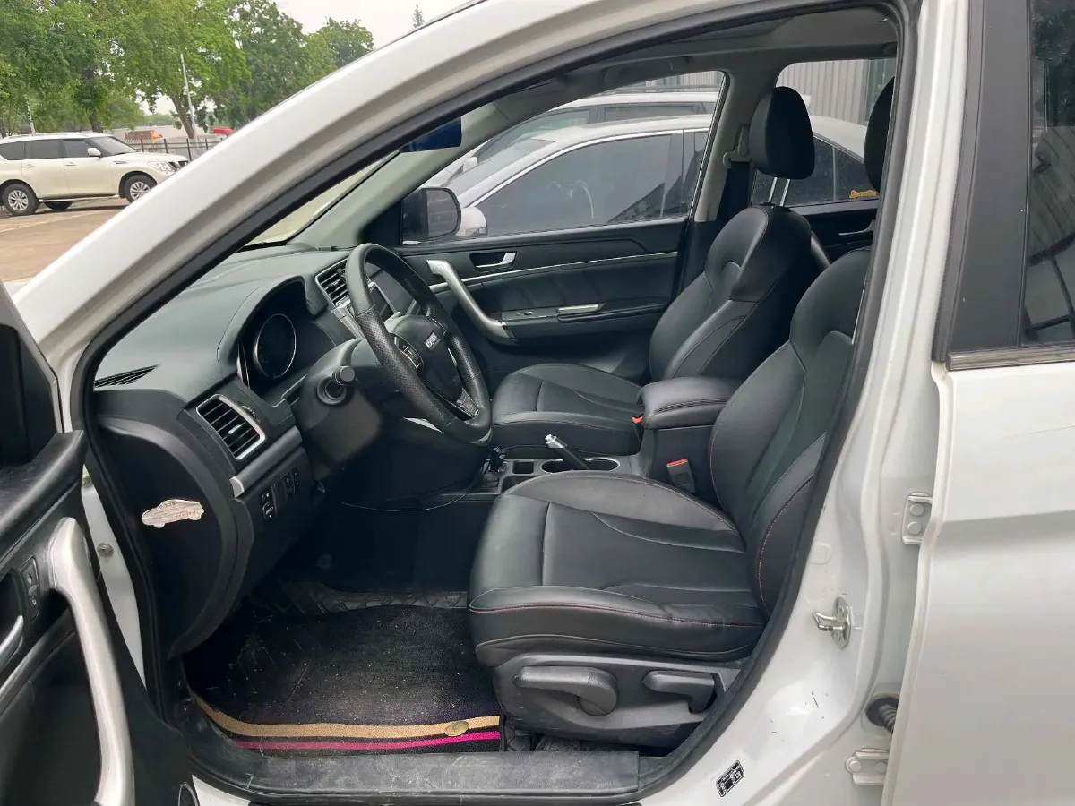 2019 Haval M6 1.5T 150HP L4 7DCT,autocango,china used car exporter,china ev exporter,chinese used car exporter,chinese used ev exporter