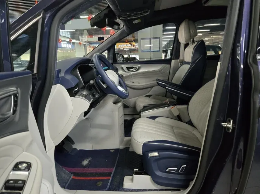 2022 Roewe iMAX8 2.0T 234HP L4 8AT,autocango,china used car exporter,china ev exporter,chinese used car exporter,chinese used ev exporter