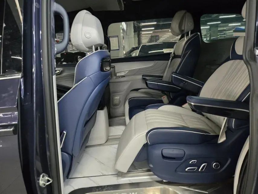 2022 Roewe iMAX8 2.0T 234HP L4 8AT,autocango,china used car exporter,china ev exporter,chinese used car exporter,chinese used ev exporter