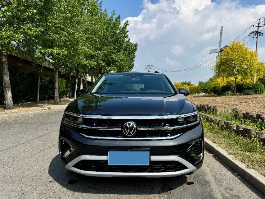 2021 Volkswagen Talagon 2.0T 220HP L4 7DCT,autocango,china used car exporter,china ev exporter,chinese used car exporter,chinese used ev exporter