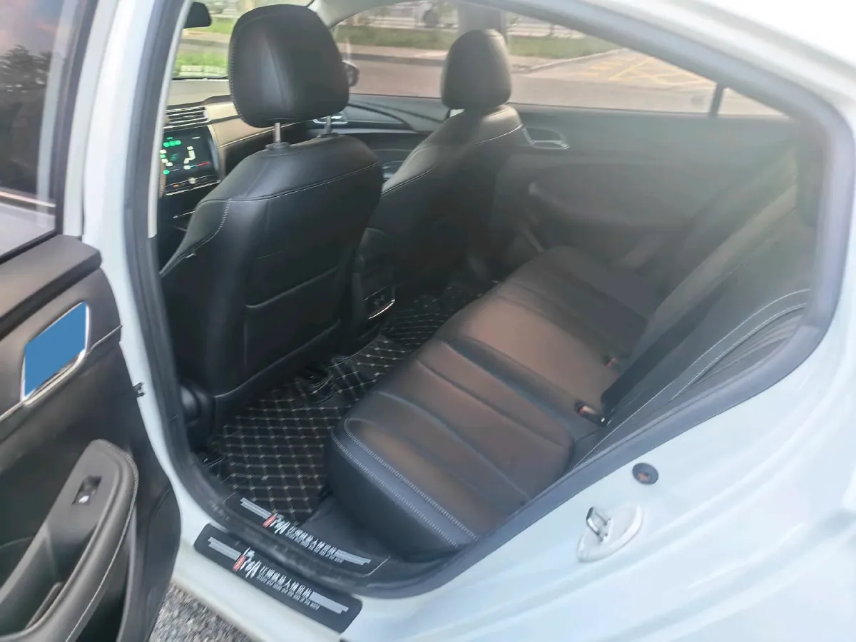 2019 Roewe i5 1.5L 120HP L4 CVT,autocango,china used car exporter,china ev exporter,chinese used car exporter,chinese used ev exporter