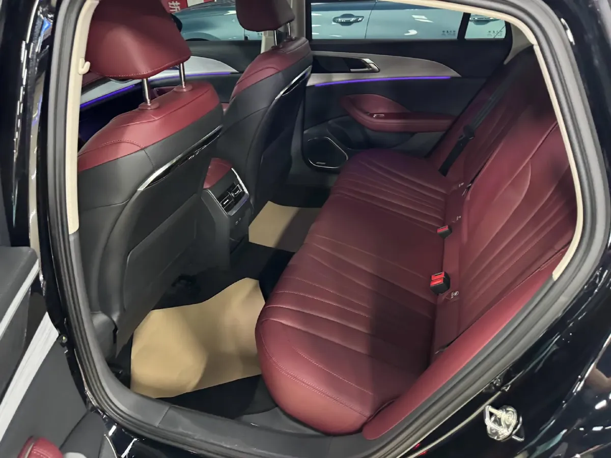 2025 HongQi H5 1.5T 169HP L4 1DHT Hybrid,autocango,china used car exporter,china ev exporter,chinese used car exporter,chinese used ev exporter