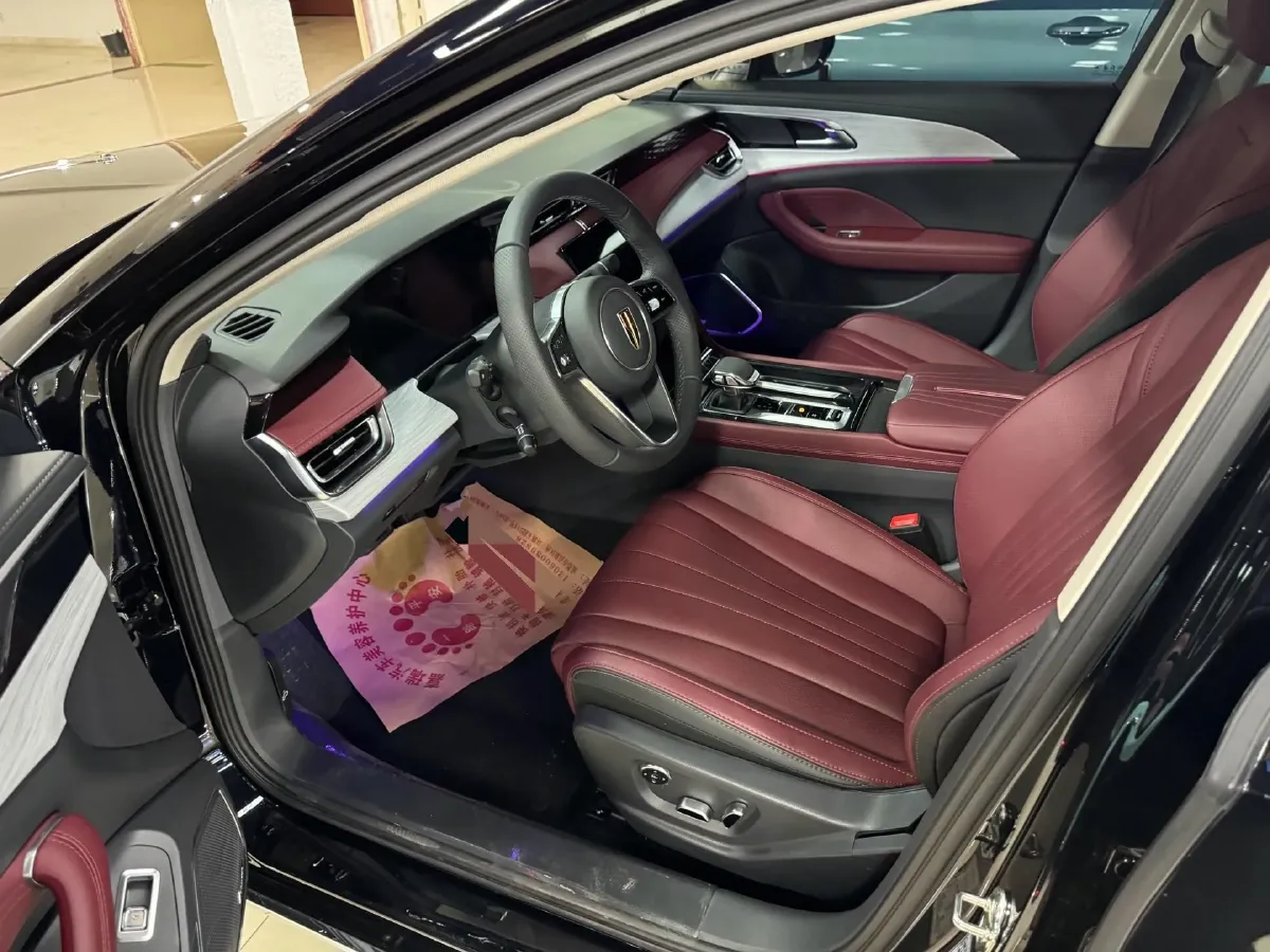 2025 HongQi H5 1.5T 169HP L4 1DHT Hybrid,autocango,china used car exporter,china ev exporter,chinese used car exporter,chinese used ev exporter