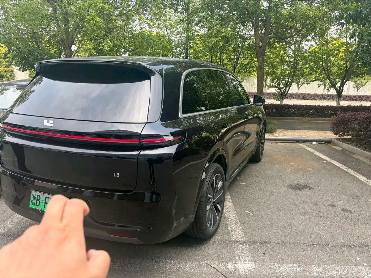2025 Li L8 Range Extended 154HP REEV,autocango,china used car exporter,china ev exporter,chinese used car exporter,chinese used ev exporter