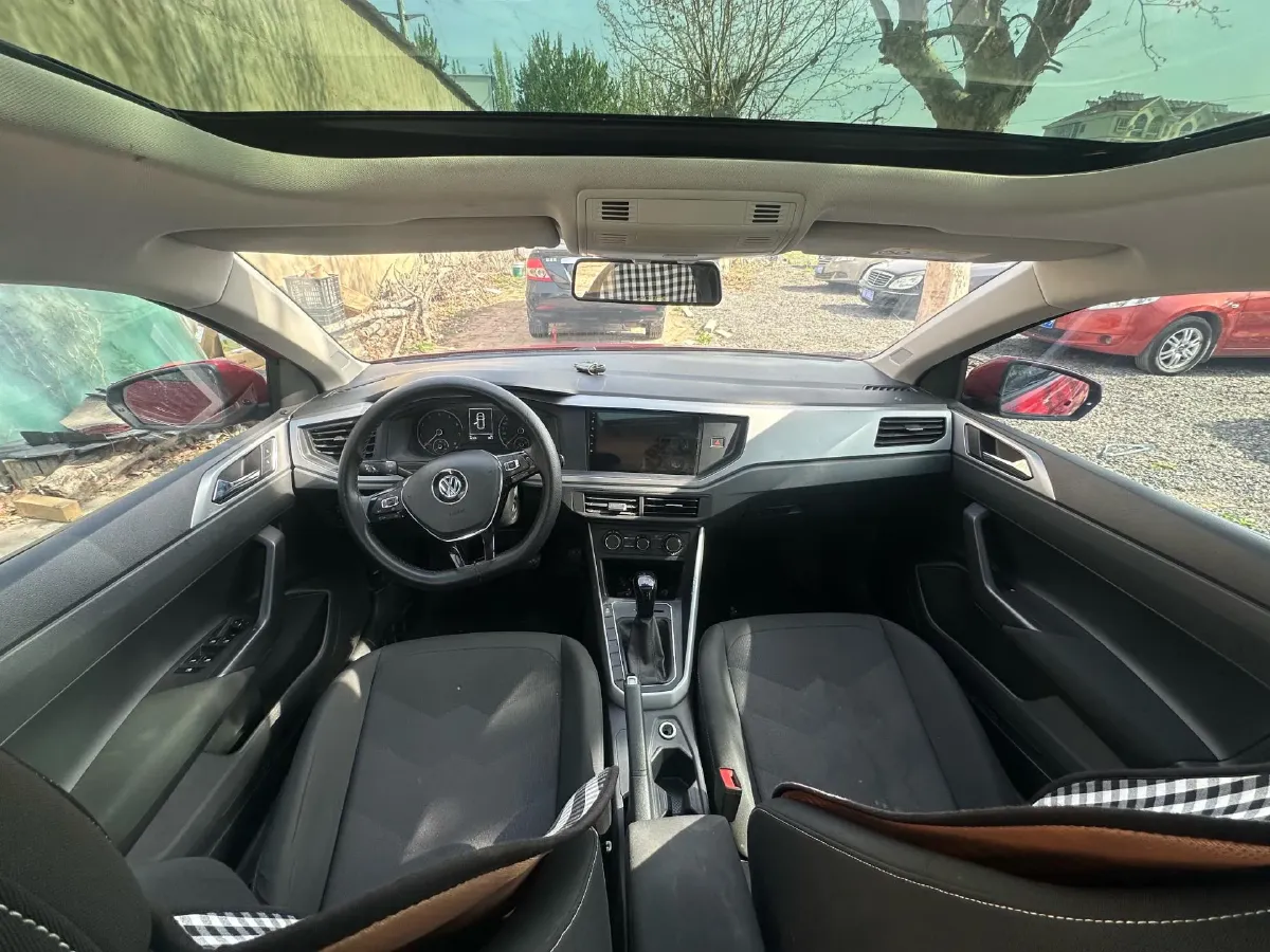 2019 Volkswagen Polo 1.5L 113HP L4 6AT,autocango,china used car exporter,china ev exporter,chinese used car exporter,chinese used ev exporter