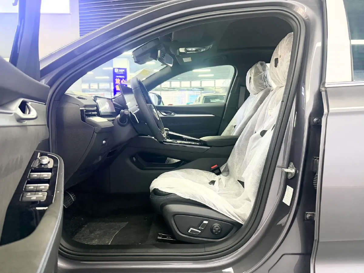 2025 Geely Preface 2.0T 238HP L4 8AT,autocango,china used car exporter,china ev exporter,chinese used car exporter,chinese used ev exporter