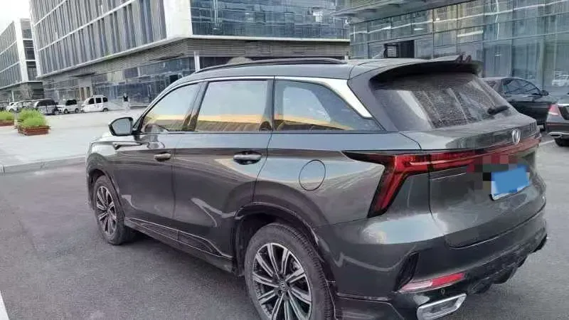 2023 ChangAn CS75 Plus 1.5T 188HP L4 8AT,autocango,china used car exporter,china ev exporter,chinese used car exporter,chinese used ev exporter