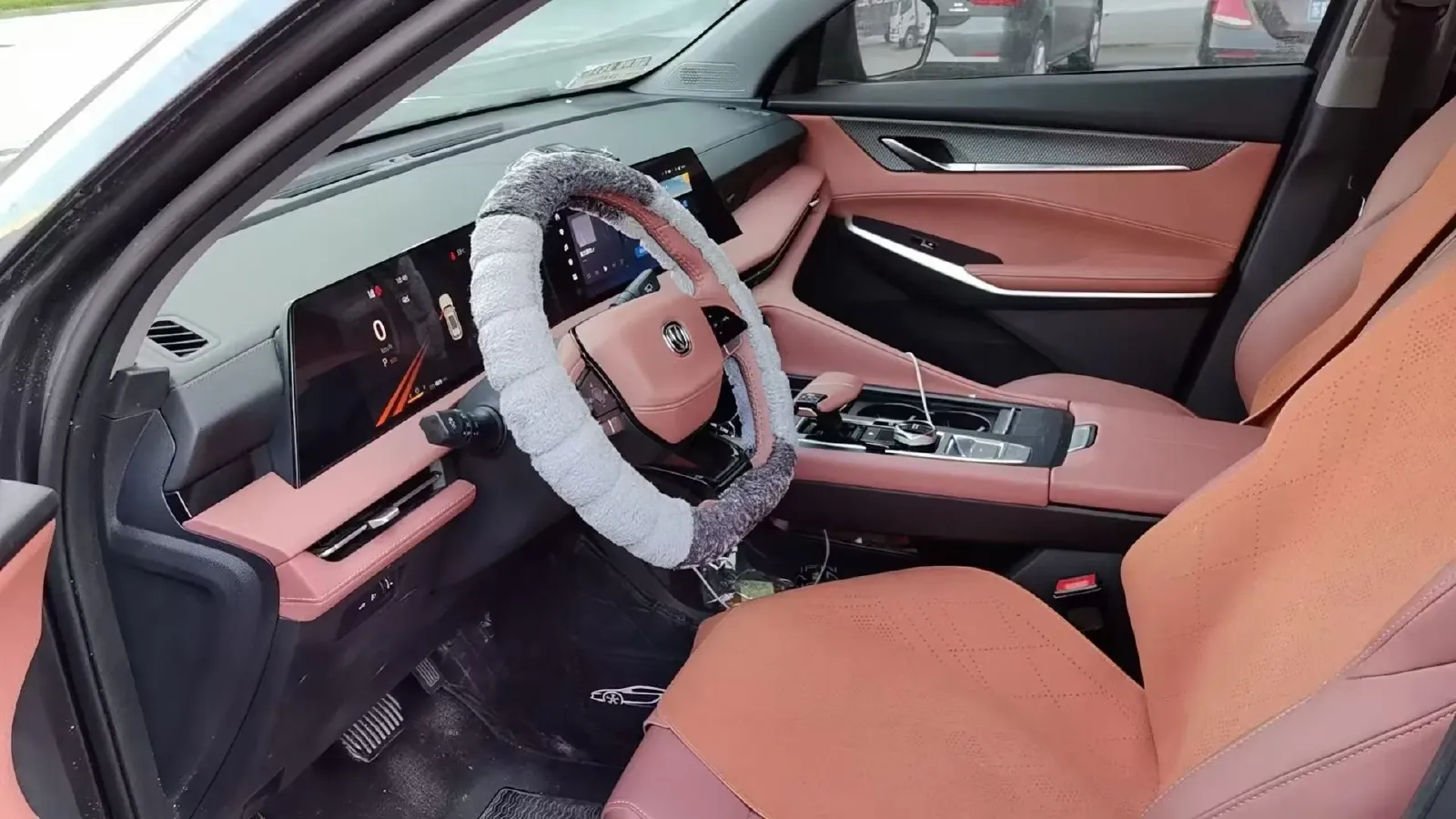 2023 ChangAn CS75 Plus 1.5T 188HP L4 8AT,autocango,china used car exporter,china ev exporter,chinese used car exporter,chinese used ev exporter