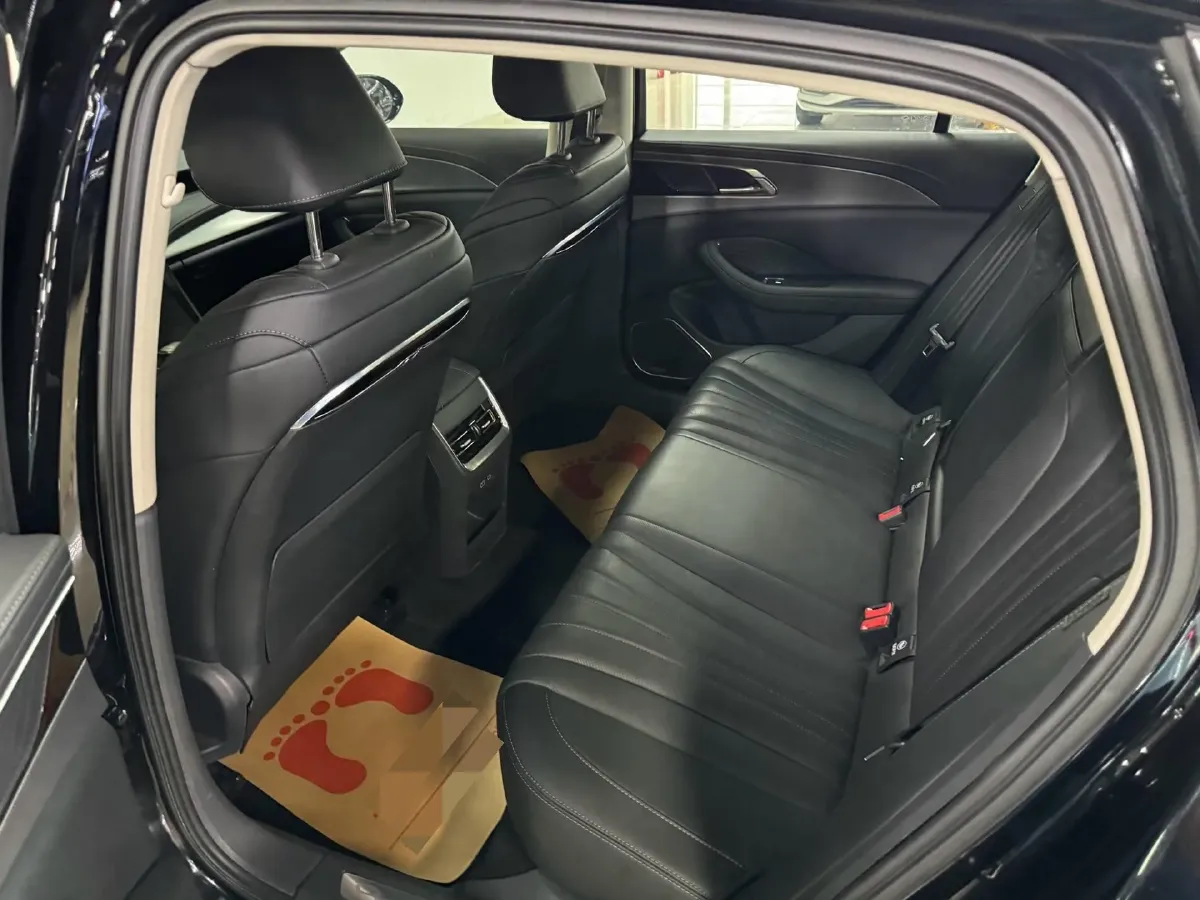 2023 HongQi H5 2.0T 224HP L4 8AT,autocango,china used car exporter,china ev exporter,chinese used car exporter,chinese used ev exporter