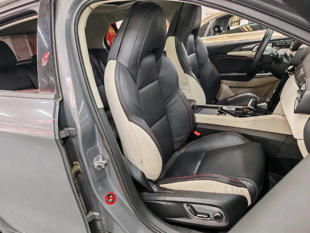 2018 Toyota C-HR 2.0L 171HP L4 CVT,autocango,china used car exporter,china ev exporter,chinese used car exporter,chinese used ev exporter