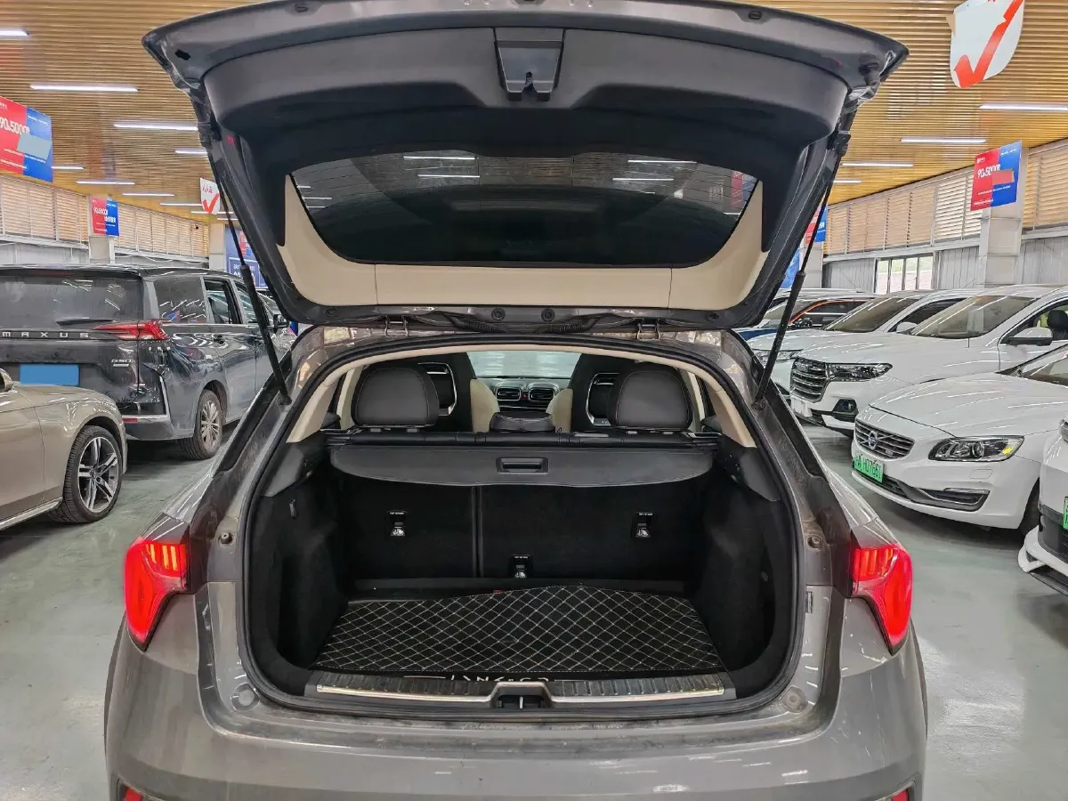 2018 Toyota C-HR 2.0L 171HP L4 CVT,autocango,china used car exporter,china ev exporter,chinese used car exporter,chinese used ev exporter