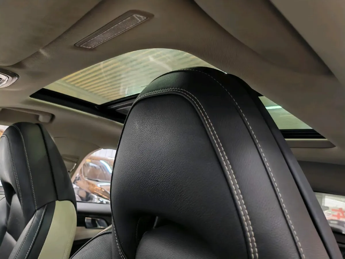 2018 Toyota C-HR 2.0L 171HP L4 CVT,autocango,china used car exporter,china ev exporter,chinese used car exporter,chinese used ev exporter