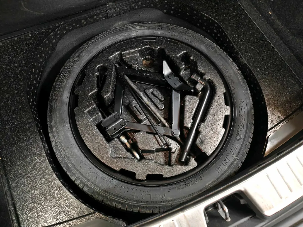 2018 Toyota C-HR 2.0L 171HP L4 CVT,autocango,china used car exporter,china ev exporter,chinese used car exporter,chinese used ev exporter