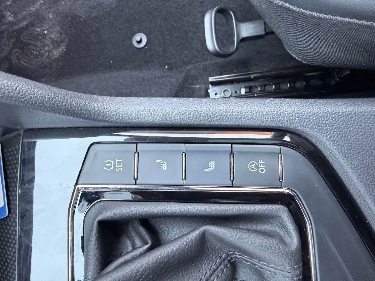 2021 Volkswagen Tharu 1.4T 150HP L4 7DCT,autocango,china used car exporter,china ev exporter,chinese used car exporter,chinese used ev exporter