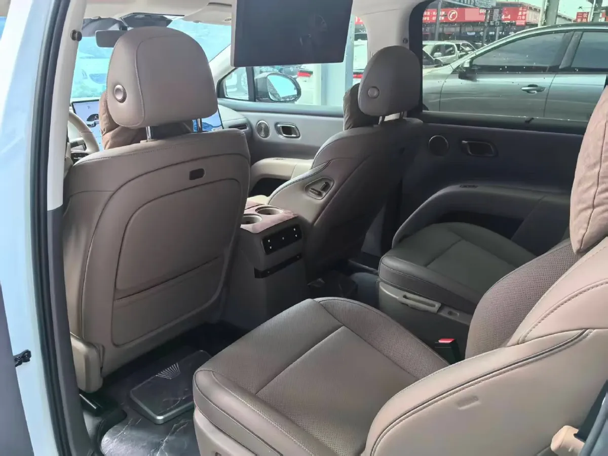 2025 Li i8 BEV,autocango,china used car exporter,china ev exporter,chinese used car exporter,chinese used ev exporter