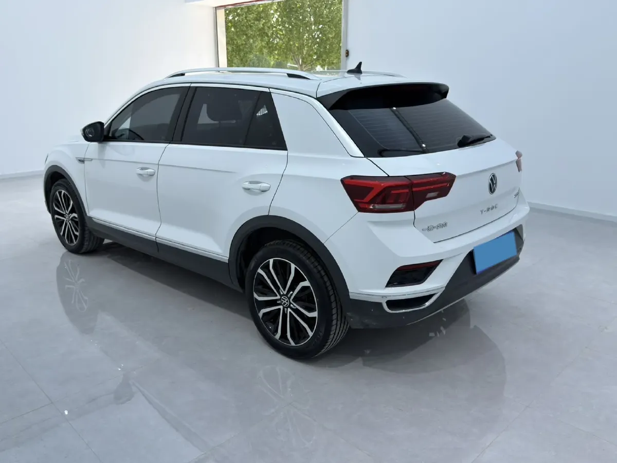 2022 Volkswagen T-Roc 1.4T 150HP L4 7DCT,autocango,china used car exporter,china ev exporter,chinese used car exporter,chinese used ev exporter