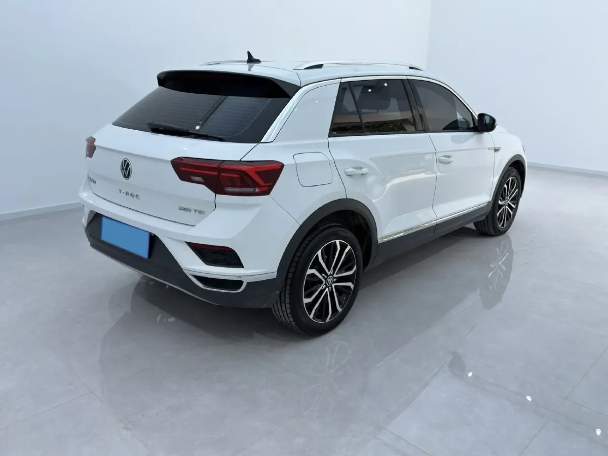 2022 Volkswagen T-Roc 1.4T 150HP L4 7DCT,autocango,china used car exporter,china ev exporter,chinese used car exporter,chinese used ev exporter