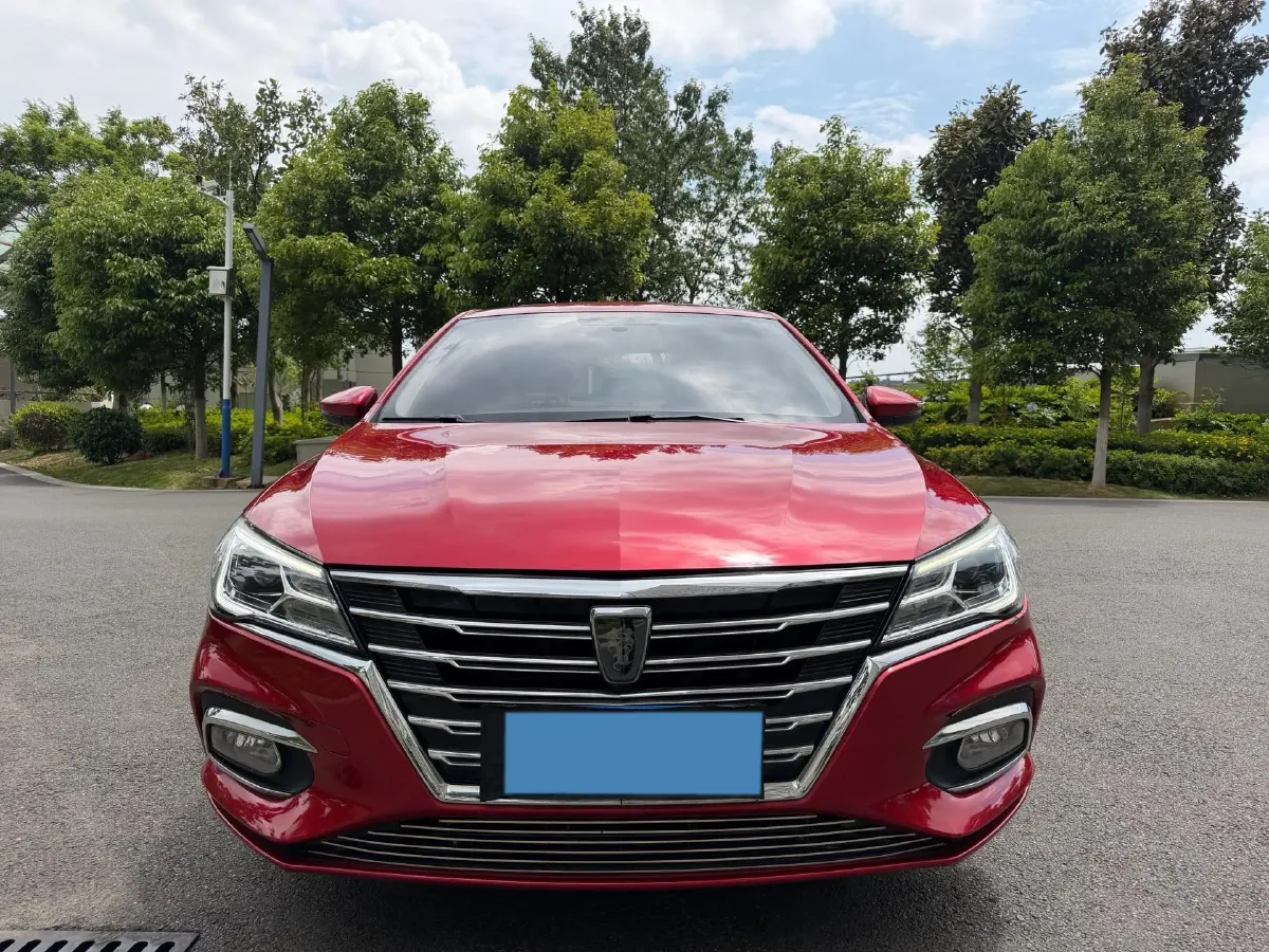 2020 Roewe i5 1.5L 120HP L4 5MT,autocango,china used car exporter,china ev exporter,chinese used car exporter,chinese used ev exporter