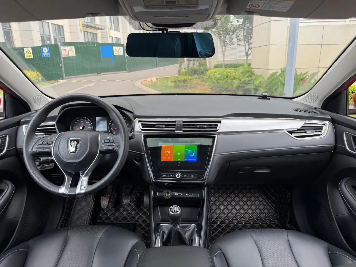 2020 Roewe i5 1.5L 120HP L4 5MT,autocango,china used car exporter,china ev exporter,chinese used car exporter,chinese used ev exporter