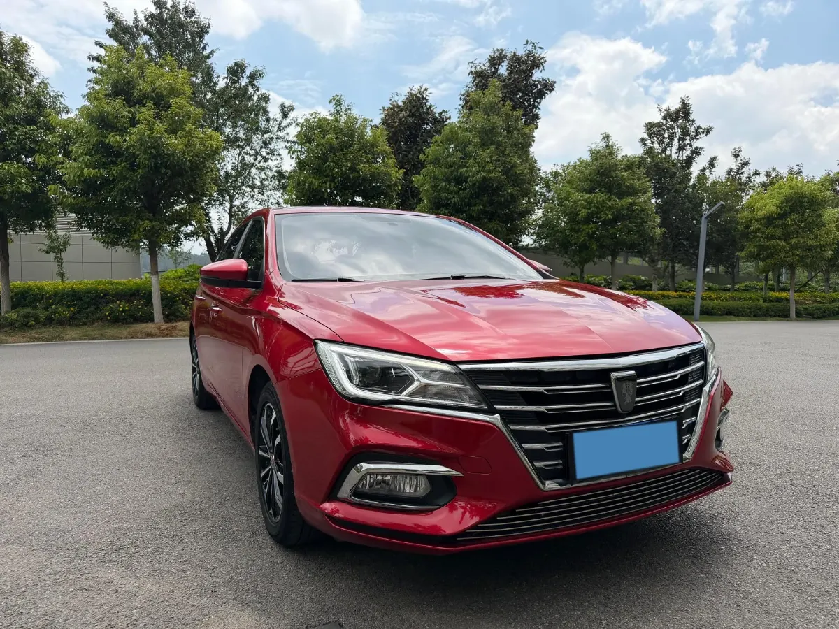 2020 Roewe i5 1.5L 120HP L4 5MT,autocango,china used car exporter,china ev exporter,chinese used car exporter,chinese used ev exporter