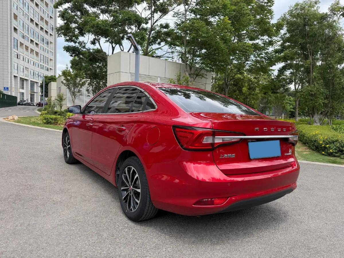 2020 Roewe i5 1.5L 120HP L4 5MT,autocango,china used car exporter,china ev exporter,chinese used car exporter,chinese used ev exporter