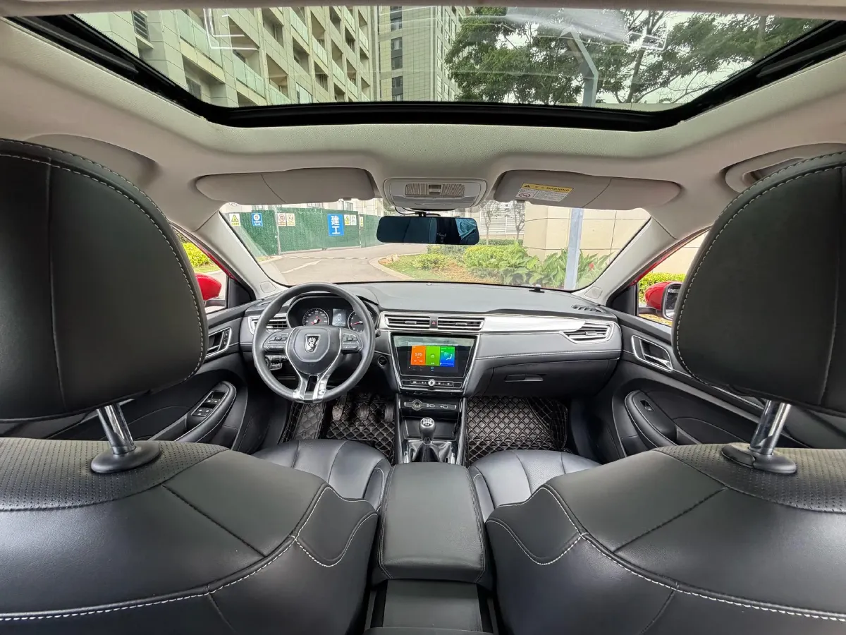 2020 Roewe i5 1.5L 120HP L4 5MT,autocango,china used car exporter,china ev exporter,chinese used car exporter,chinese used ev exporter