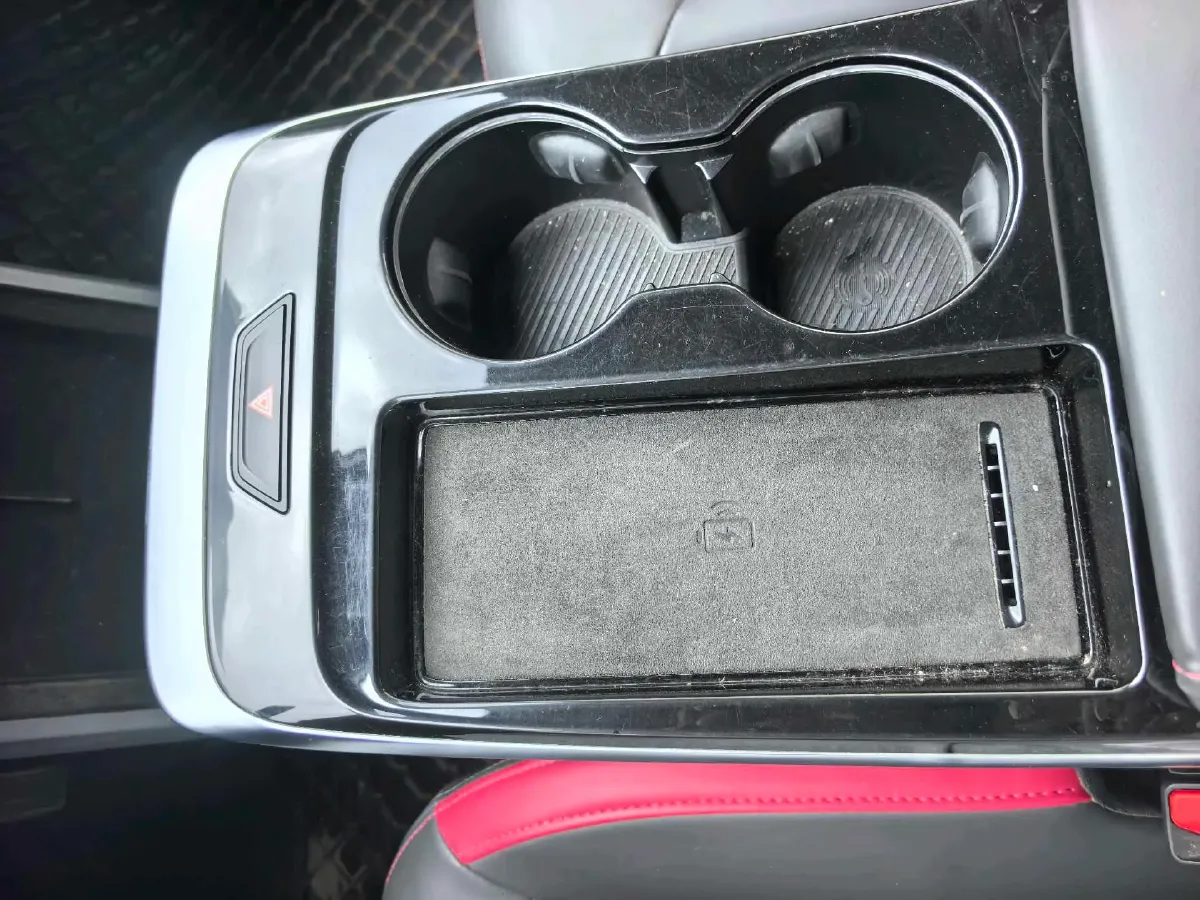 2022 Jetour DASHING 1.6T 197HP L4 7DCT,autocango,china used car exporter,china ev exporter,chinese used car exporter,chinese used ev exporter