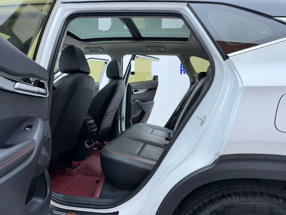 2023 Kia Seltos 1.5L 115HP L4 CVT,autocango,china used car exporter,china ev exporter,chinese used car exporter,chinese used ev exporter