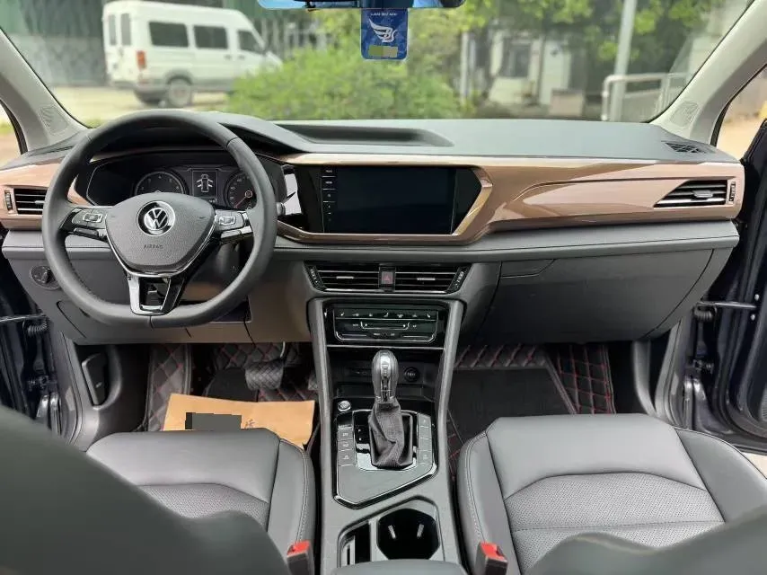 2021 Volkswagen Tharu 2.0T 186HP L4 7DCT,autocango,china used car exporter,china ev exporter,chinese used car exporter,chinese used ev exporter