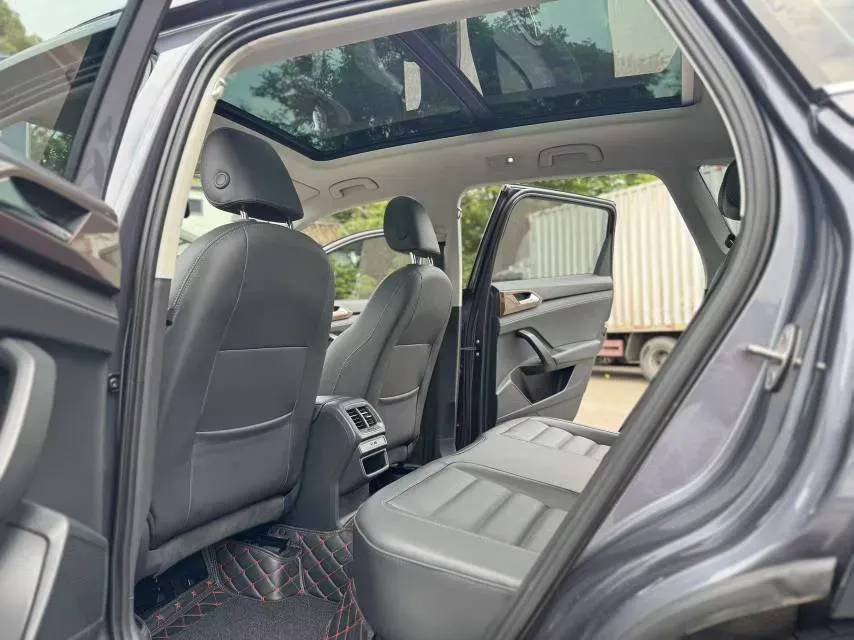 2021 Volkswagen Tharu 2.0T 186HP L4 7DCT,autocango,china used car exporter,china ev exporter,chinese used car exporter,chinese used ev exporter