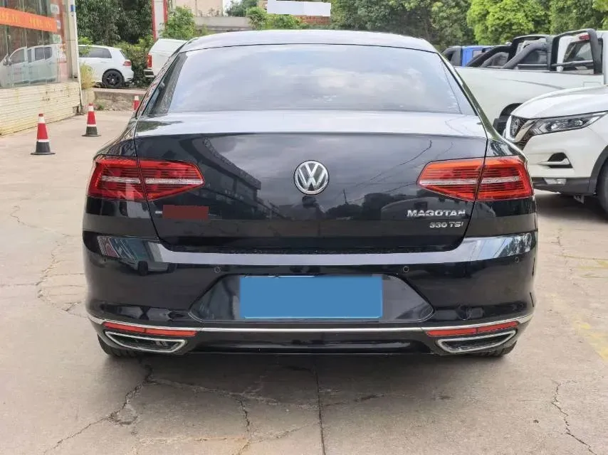 2019 Volkswagen Magotan 2.0T 186HP L4 7DCT,autocango,china used car exporter,china ev exporter,chinese used car exporter,chinese used ev exporter