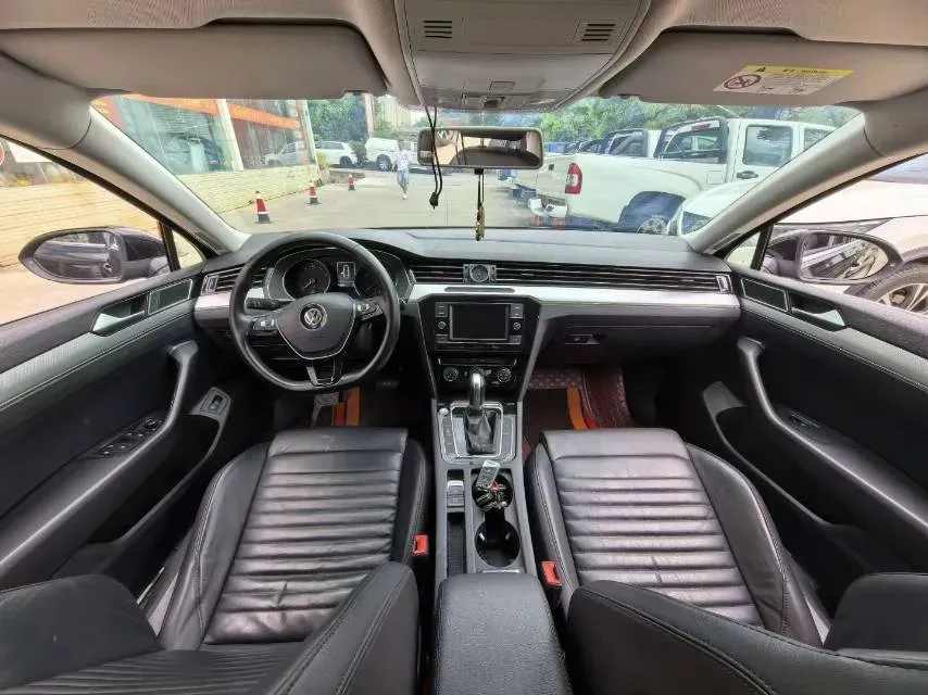 2019 Volkswagen Magotan 2.0T 186HP L4 7DCT,autocango,china used car exporter,china ev exporter,chinese used car exporter,chinese used ev exporter