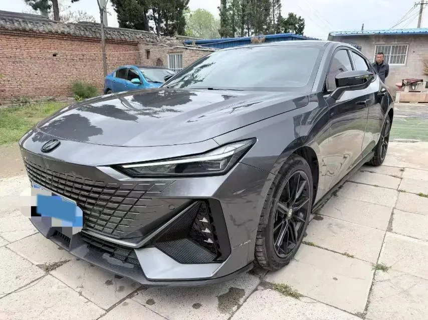 2023 ChangAn UNI-V 1.5T 188HP L4 7DCT,autocango,china used car exporter,china ev exporter,chinese used car exporter,chinese used ev exporter