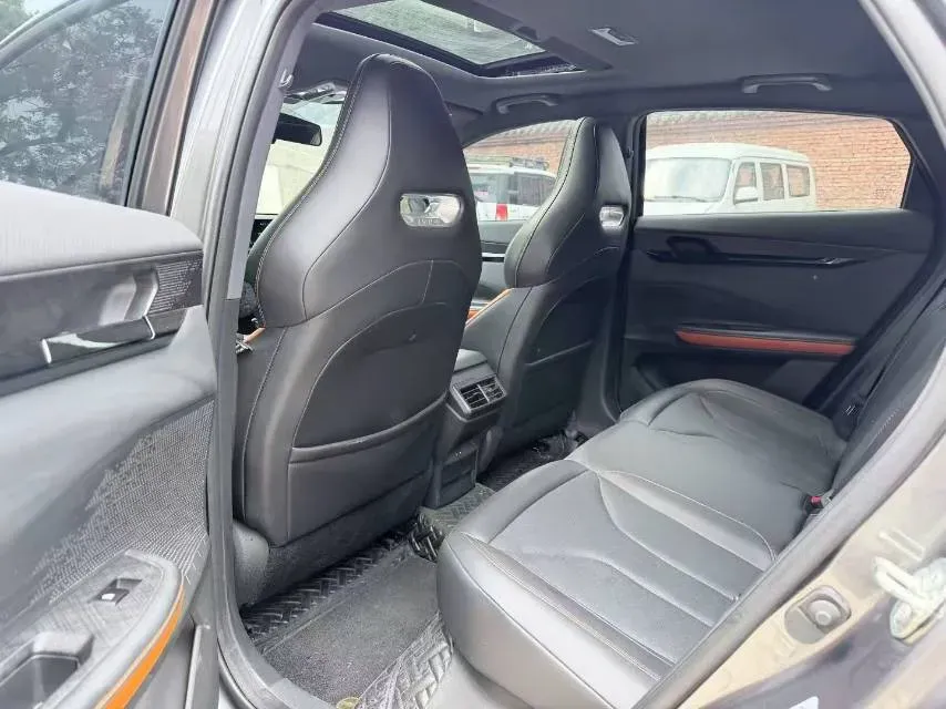 2023 ChangAn UNI-V 1.5T 188HP L4 7DCT,autocango,china used car exporter,china ev exporter,chinese used car exporter,chinese used ev exporter