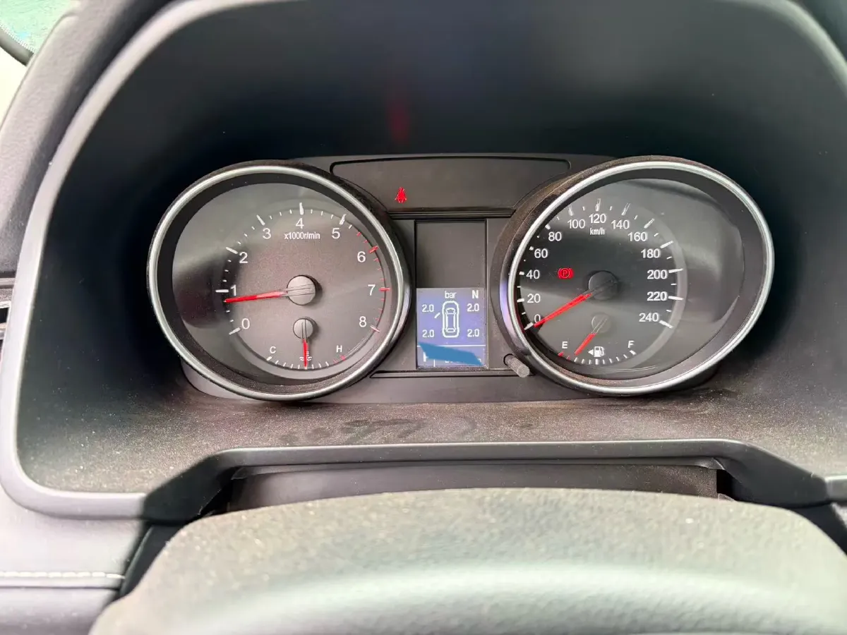 2021 Haval M6 1.5T 150HP L4 7DCT,autocango,china used car exporter,china ev exporter,chinese used car exporter,chinese used ev exporter