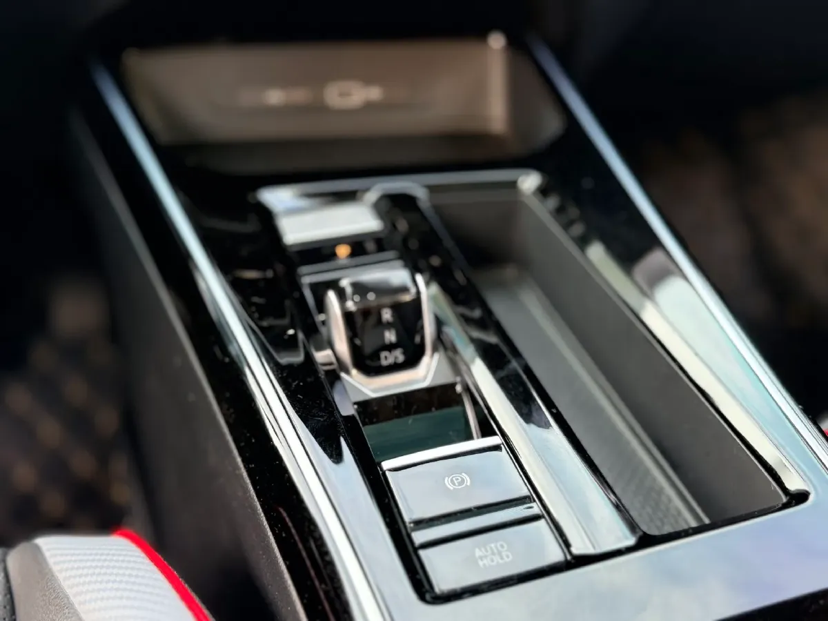 2023 Volkswagen Lamando 1.4T 150HP L4 7DCT,autocango,china used car exporter,china ev exporter,chinese used car exporter,chinese used ev exporter