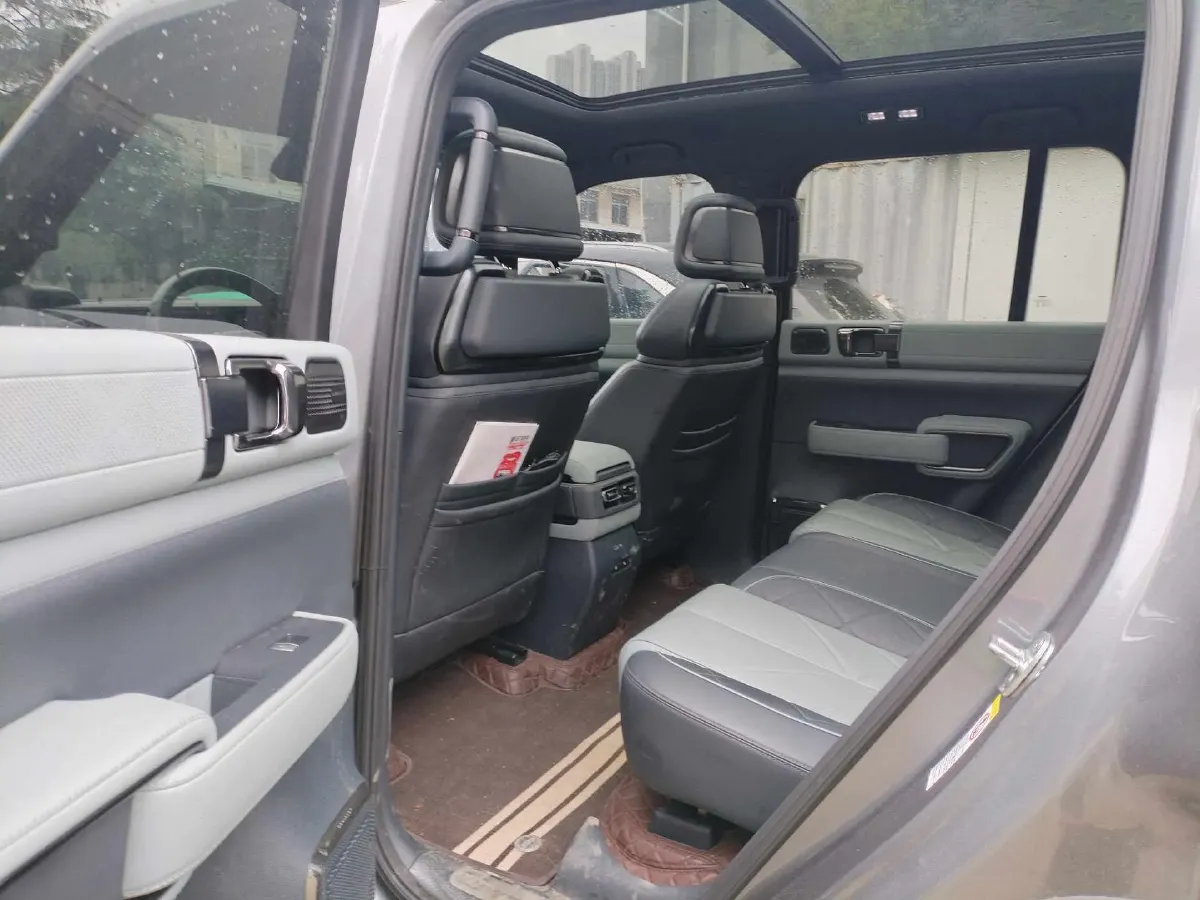 2023 FangChengBao Bao 5 1.5T 194HP L4 E-CVT PHEV 31.8KWH,autocango,china used car exporter,china ev exporter,chinese used car exporter,chinese used ev exporter