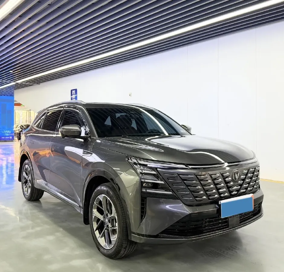 2025 ChangAn CS75 Plus 1.5T 192HP L4 8AT,autocango,china used car exporter,china ev exporter,chinese used car exporter,chinese used ev exporter